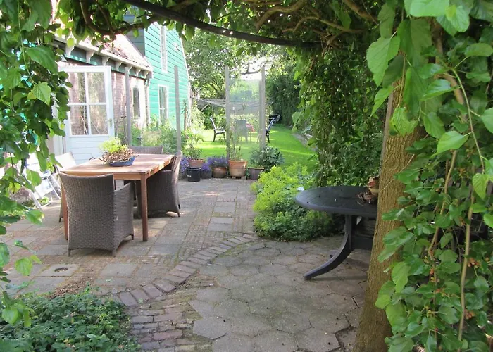 In Het Fruit زادوسْبيمسْتير